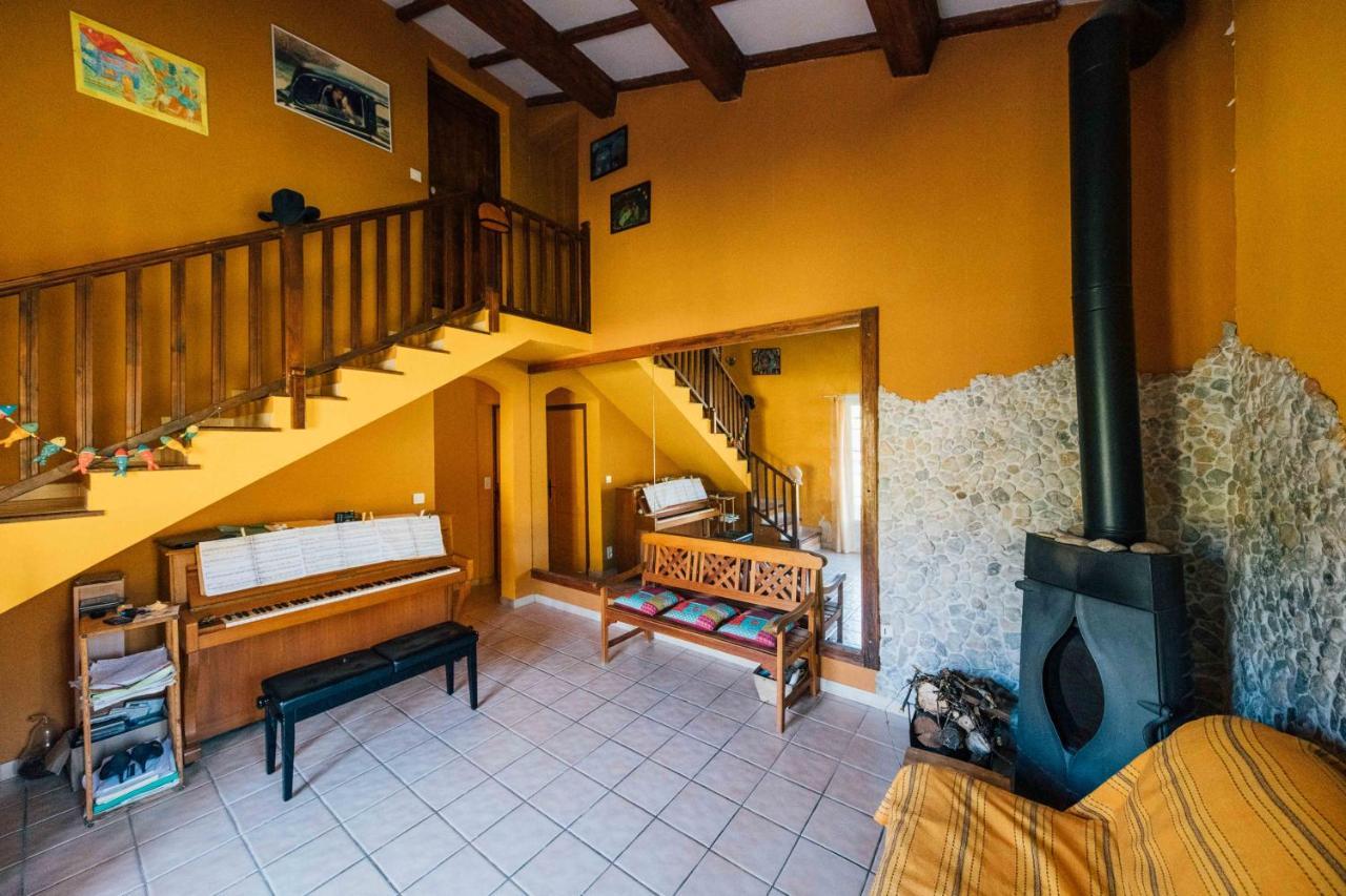 Maison D'Hotes Eco-Responsable Avec Piscine 6X12M Châteaudouble Kültér fotó